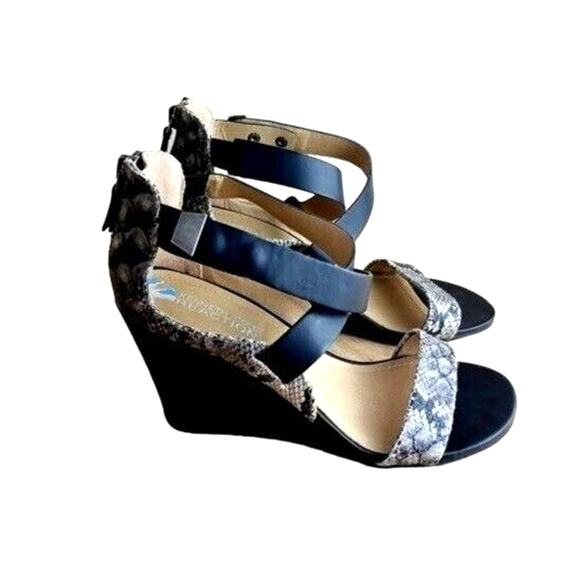 REACTION - Picture 1 of 14